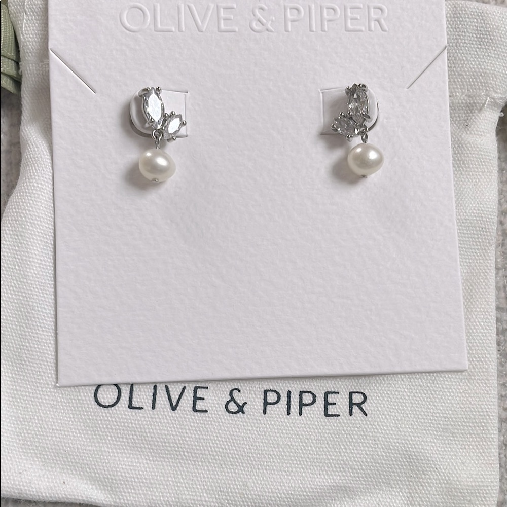 Silver Pearl Earrings